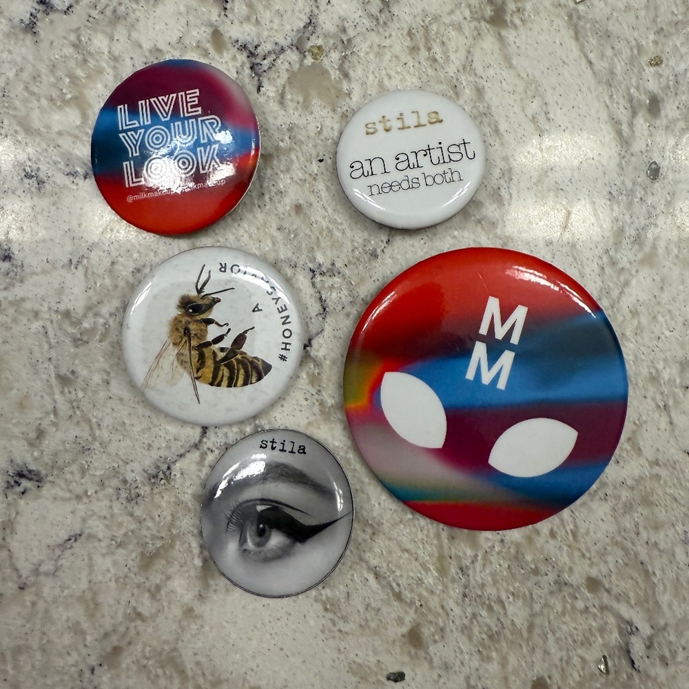 Bundle‎ of 5 Make-up Buttons